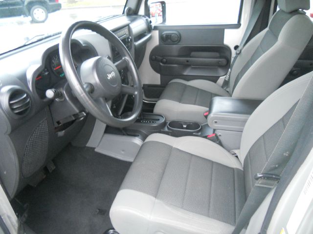 2007 Jeep Wrangler 1500 Extended Cargo Clean