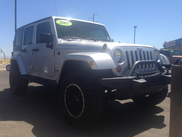 2007 Jeep Wrangler 1500 Extended Cargo Clean