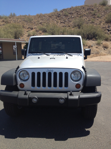 2007 Jeep Wrangler 1500 Extended Cargo Clean