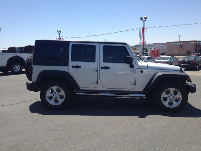 2007 Jeep Wrangler 1500 Extended Cargo Clean