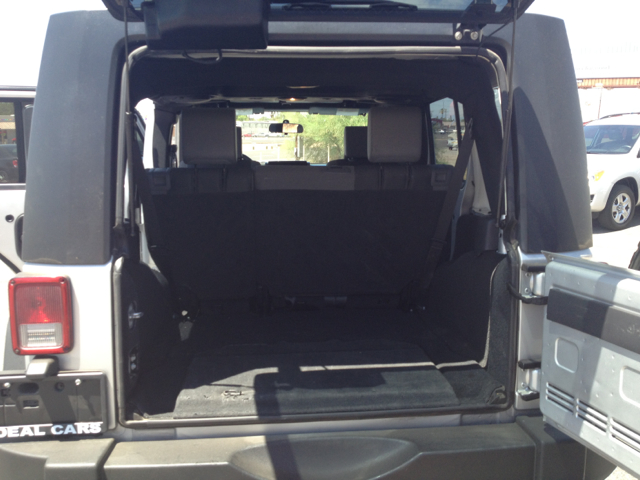 2007 Jeep Wrangler 1500 Extended Cargo Clean