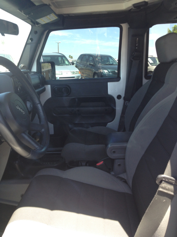 2007 Jeep Wrangler 1500 Extended Cargo Clean