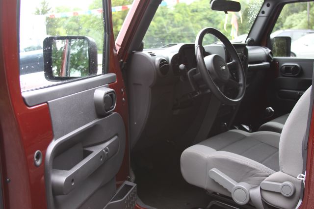 2007 Jeep Wrangler 1500 Extended Cargo Clean