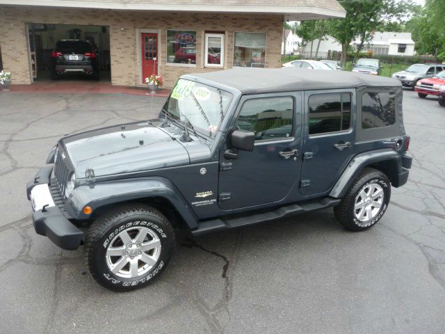 2007 Jeep Wrangler 1500 Extended Cargo Clean
