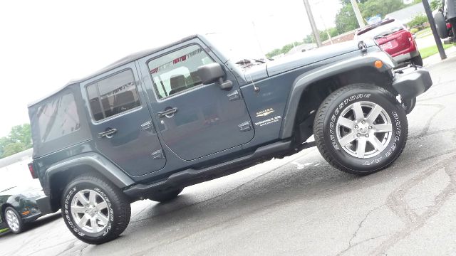 2007 Jeep Wrangler 1500 Extended Cargo Clean