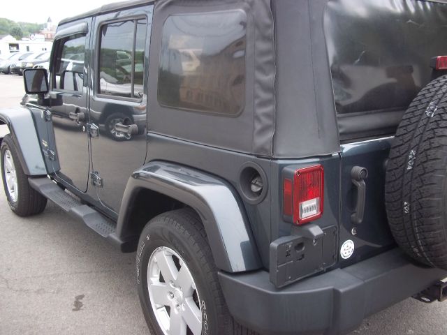 2007 Jeep Wrangler 1500 Extended Cargo Clean