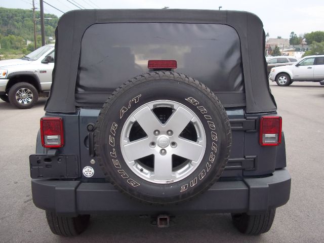 2007 Jeep Wrangler 1500 Extended Cargo Clean
