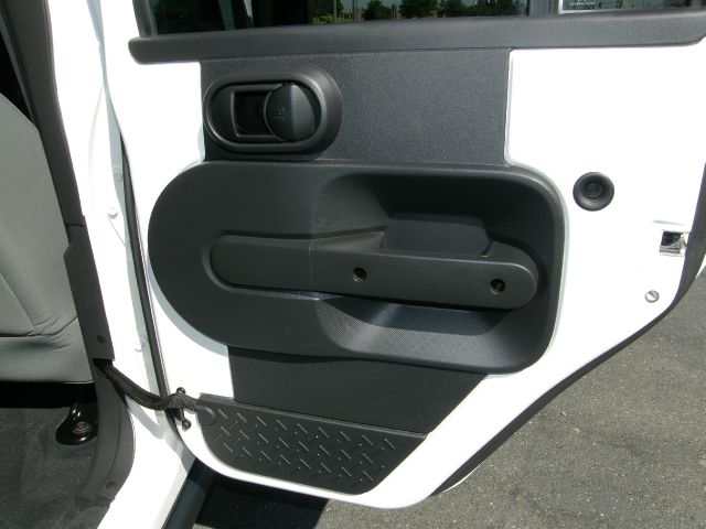 2008 Jeep Wrangler 1500 Extended Cargo Clean