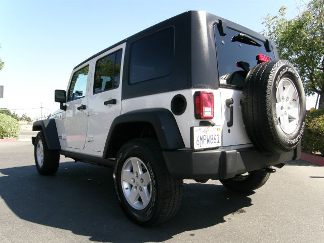 2008 Jeep Wrangler 1500 Extended Cargo Clean