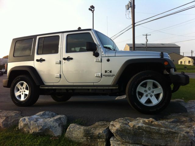 2009 Jeep Wrangler 1500 Extended Cargo Clean