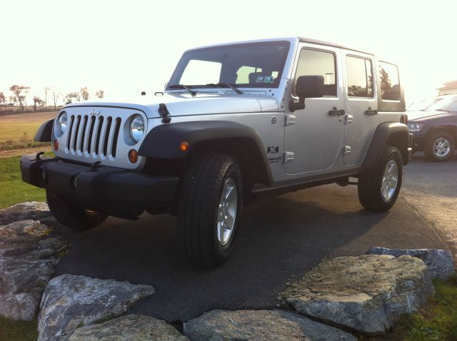 2009 Jeep Wrangler 1500 Extended Cargo Clean