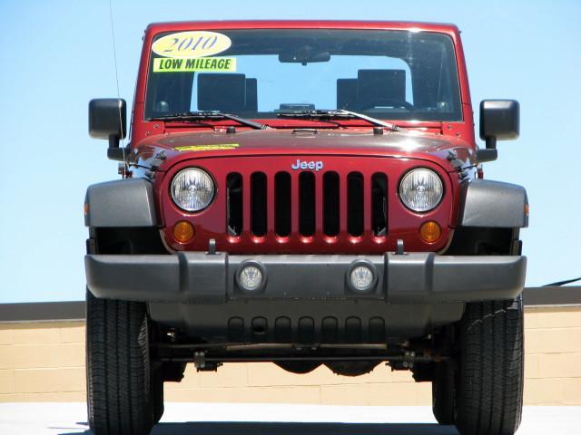 2010 Jeep Wrangler 545i Sedan 4D