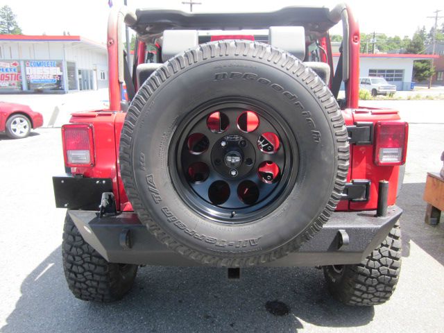 2010 Jeep Wrangler T6 AWD Leather Moonroof Navigation