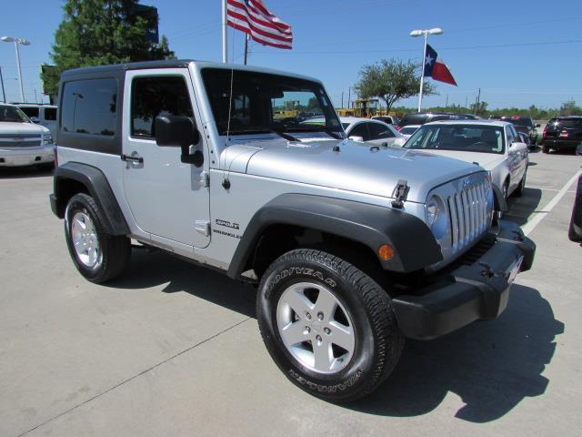 2011 Jeep Wrangler T6 AWD Leather Moonroof Navigation