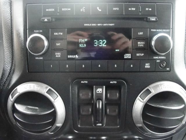 2012 Jeep Wrangler 740il Navigation