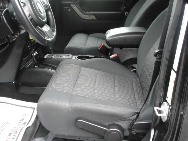 2012 Jeep Wrangler 740il Navigation