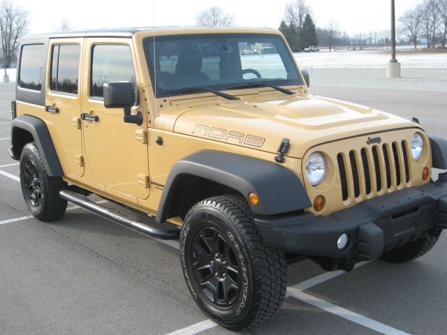 2013 Jeep Wrangler 1500 Extended Cargo Clean