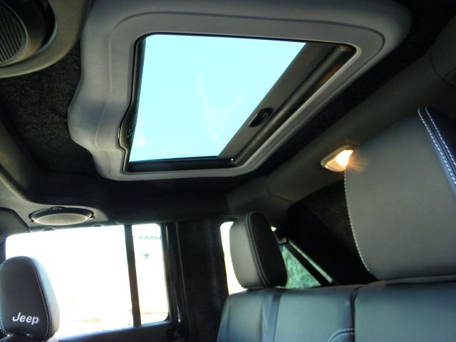 2013 Jeep Wrangler 740il Navigation