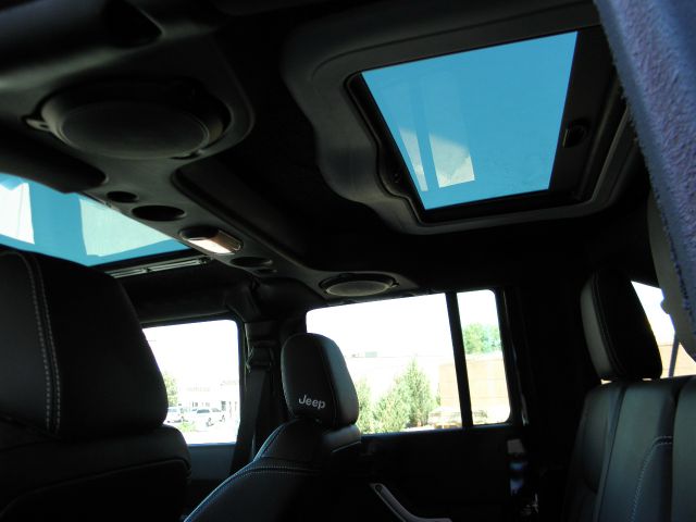 2013 Jeep Wrangler 740il Navigation