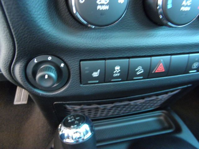 2013 Jeep Wrangler 740il Navigation