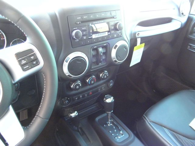 2013 Jeep Wrangler 740il Navigation