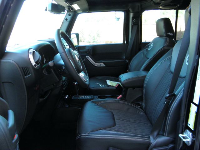 2013 Jeep Wrangler 740il Navigation