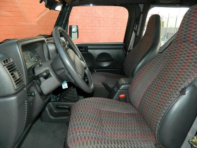 2000 Jeep Wrangler Unlimited V15