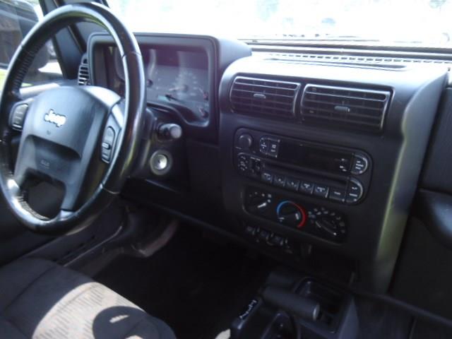 2004 Jeep Wrangler Unlimited Crew Cab Lariat