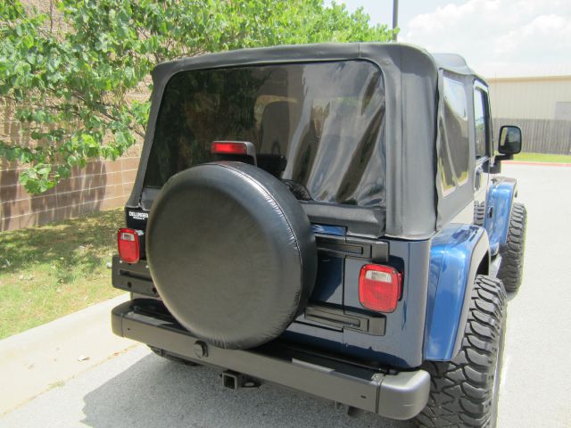 2005 Jeep Wrangler Unlimited 323i Automatic Sedan
