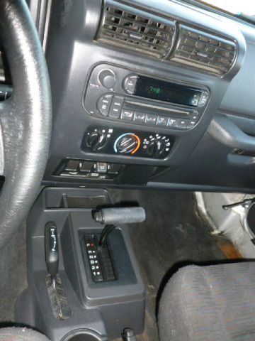 2005 Jeep Wrangler Unlimited SW2