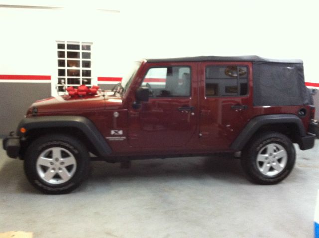 2007 Jeep Wrangler Unlimited 1500 Extended Cargo Clean
