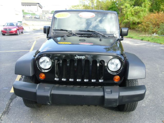 2007 Jeep Wrangler Unlimited 1500 Extended Cargo Clean