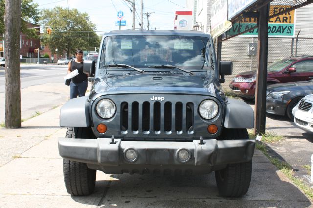 2007 Jeep Wrangler Unlimited 1500 Extended Cargo Clean