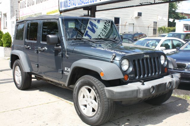 2007 Jeep Wrangler Unlimited 1500 Extended Cargo Clean