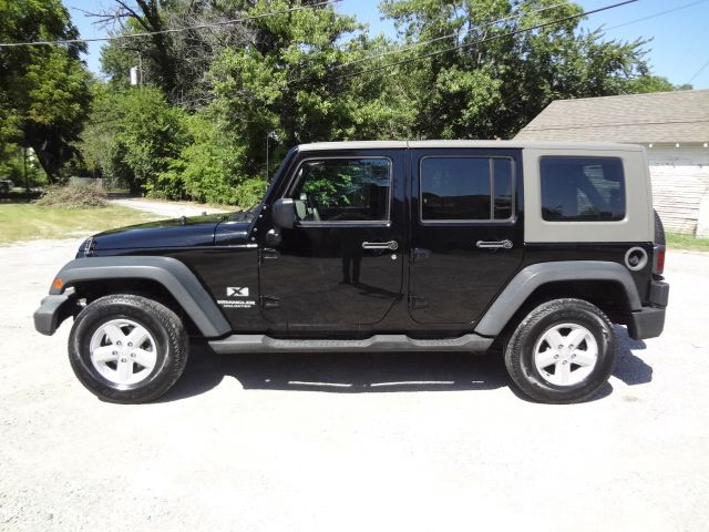 2007 Jeep Wrangler Unlimited ST Club Cab 8-ft. Bed 4WD