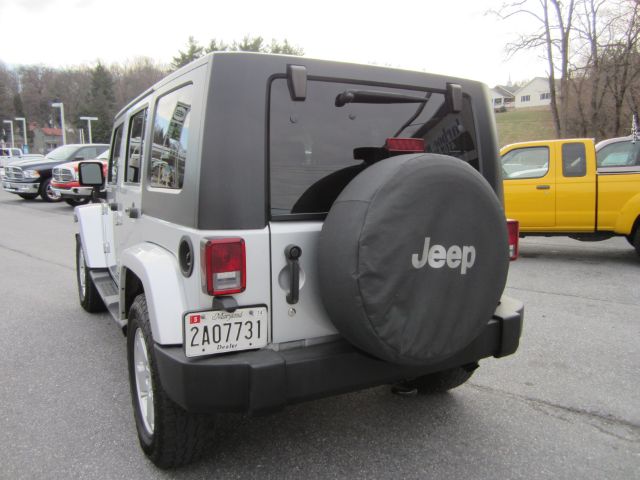 2007 Jeep Wrangler Unlimited 1500 Extended Cargo Clean