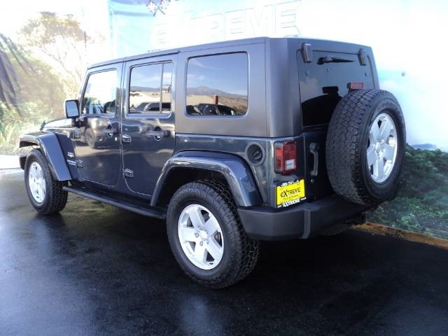 2007 Jeep Wrangler Unlimited 1500 Extended Cargo Clean