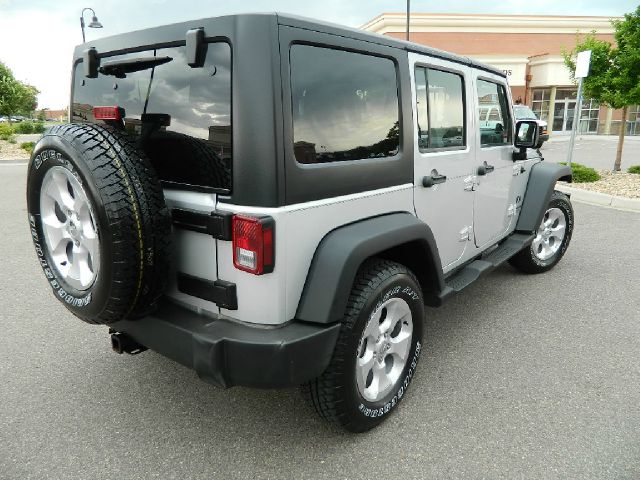 2007 Jeep Wrangler Unlimited 1500 Extended Cargo Clean