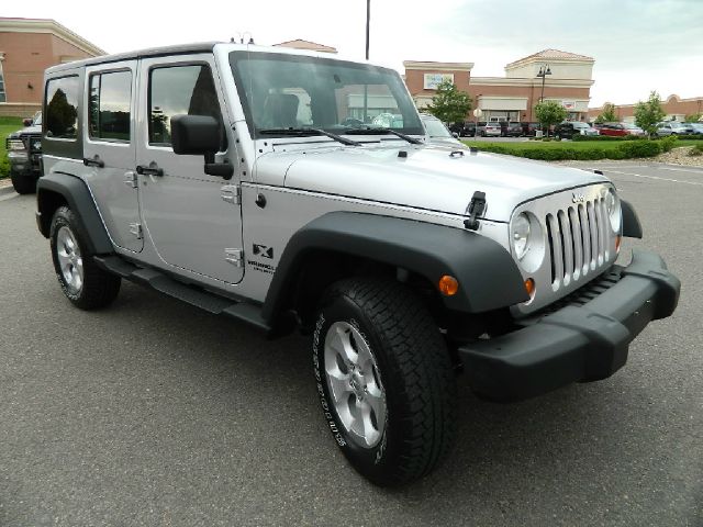 2007 Jeep Wrangler Unlimited 1500 Extended Cargo Clean