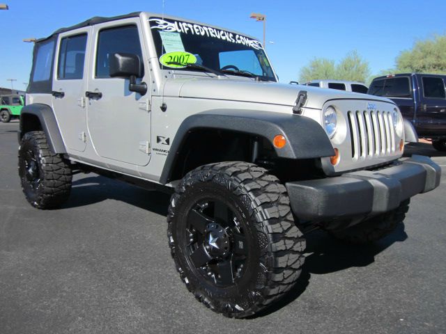 2007 Jeep Wrangler Unlimited 1500 Extended Cargo Clean