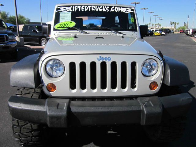 2007 Jeep Wrangler Unlimited 1500 Extended Cargo Clean