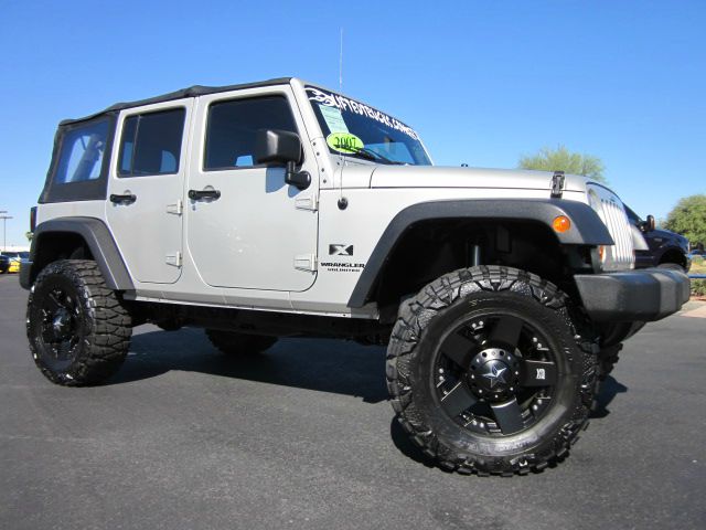 2007 Jeep Wrangler Unlimited 1500 Extended Cargo Clean