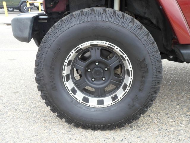 2007 Jeep Wrangler Unlimited 1500 Extended Cargo Clean