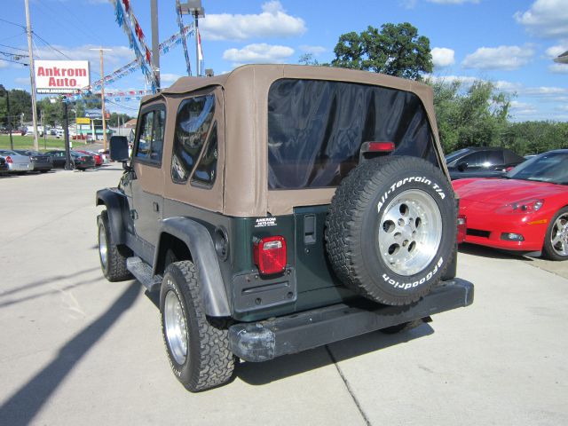 2007 Jeep Wrangler Unlimited 1500 Extended Cargo Clean