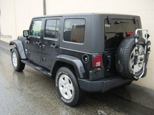 2007 Jeep Wrangler Unlimited 1500 Extended Cargo Clean
