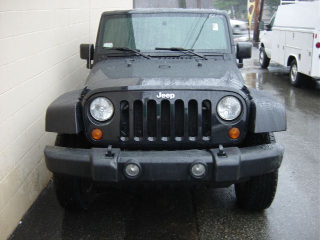2007 Jeep Wrangler Unlimited 1500 Extended Cargo Clean