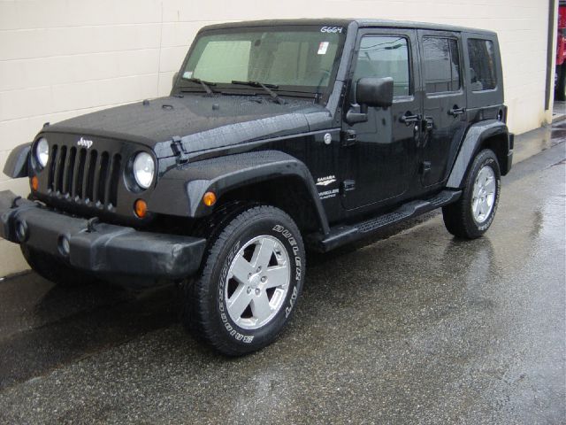 2007 Jeep Wrangler Unlimited 1500 Extended Cargo Clean
