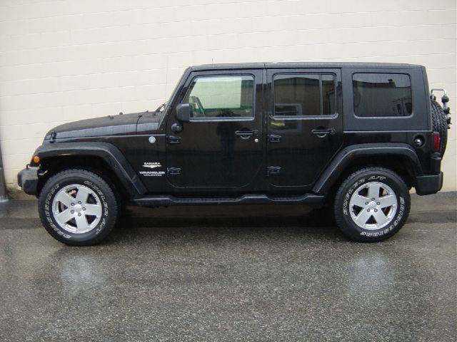 2007 Jeep Wrangler Unlimited 1500 Extended Cargo Clean