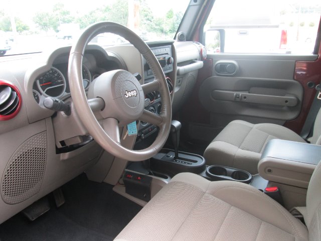 2007 Jeep Wrangler Unlimited 1500 Extended Cargo Clean