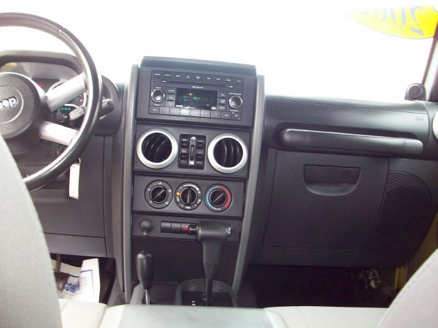 2008 Jeep Wrangler Unlimited 1500 Extended Cargo Clean